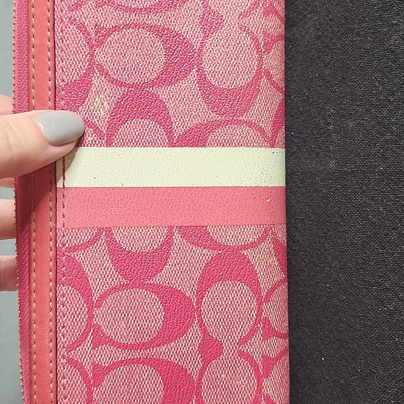 Vintage Pink Coach Accordion-Style Wallet with Orginal Rider Logo on Front - Picture 9 of 11